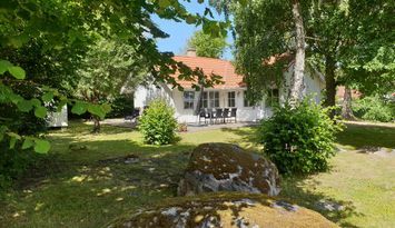 Mycket fräsch välutrustad stuga med havsnära läge