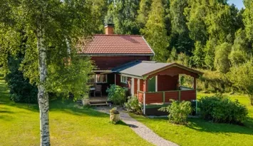 Timmerstuga 4-6 bäddar, 15 min från Mora,