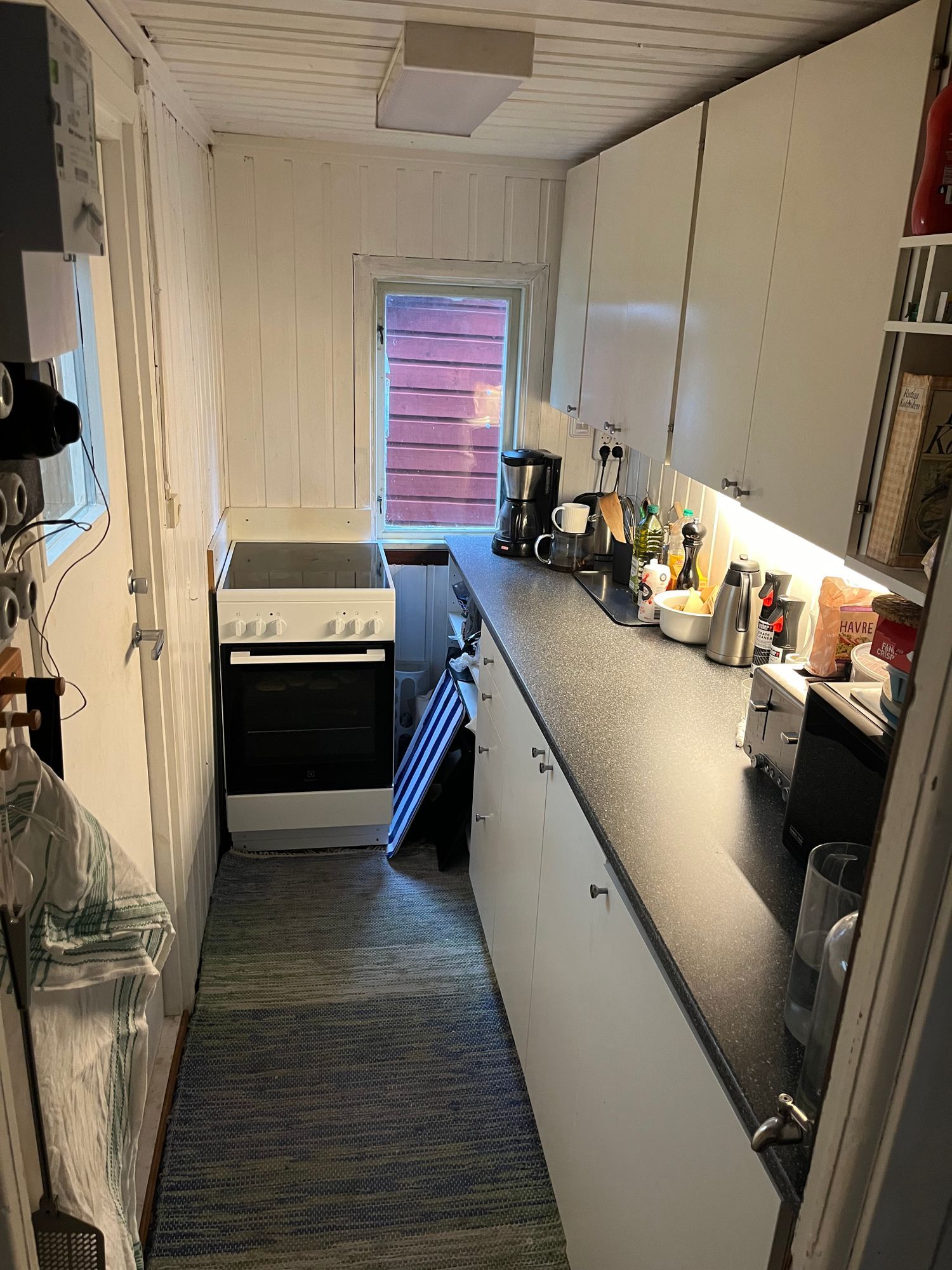 Stuga på sjötomt(egen brygga)nära Waxholm/Åkersber – bild 6 av 15