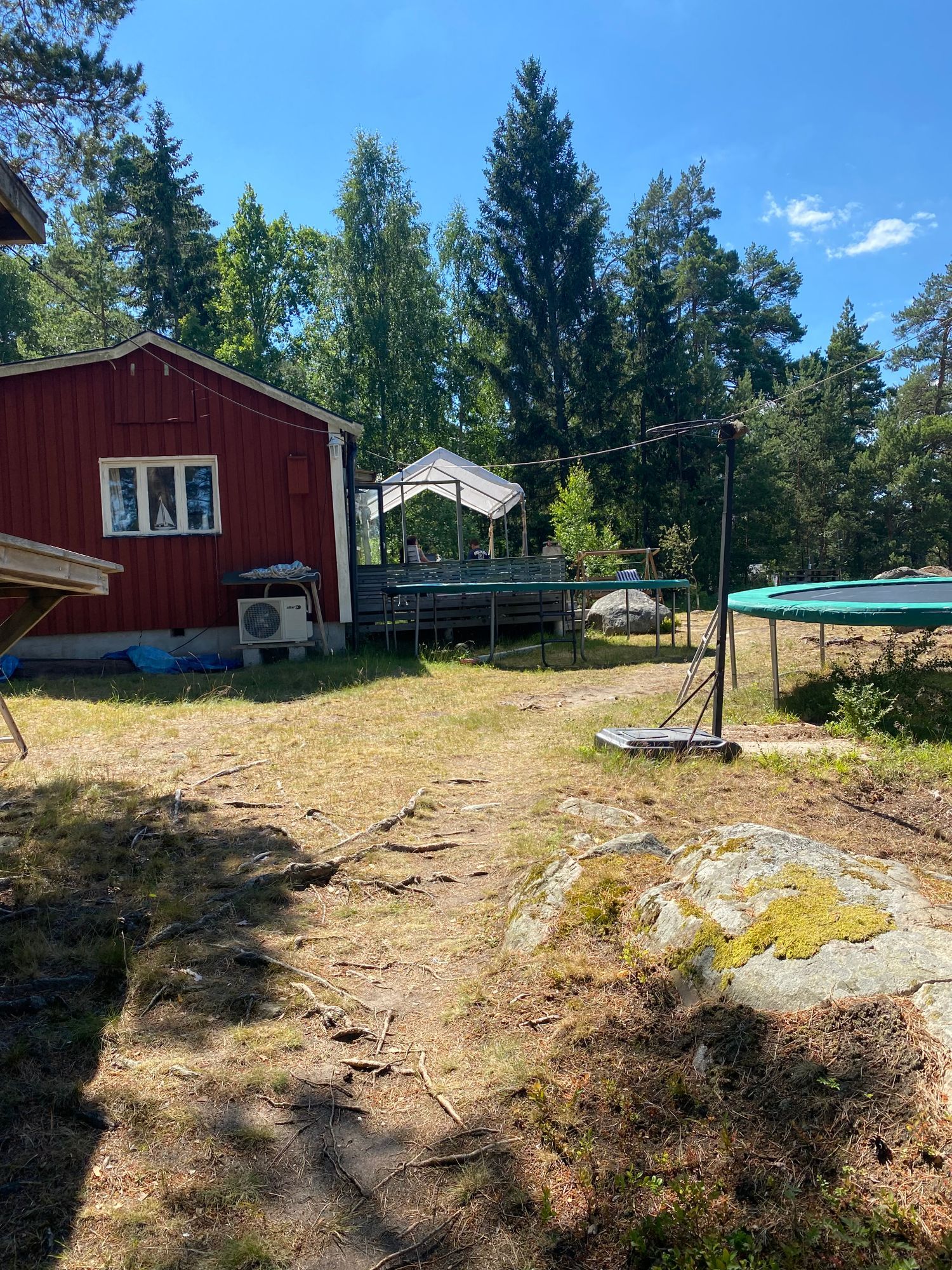 Stuga på sjötomt(egen brygga)nära Waxholm/Åkersber – bild 9 av 15