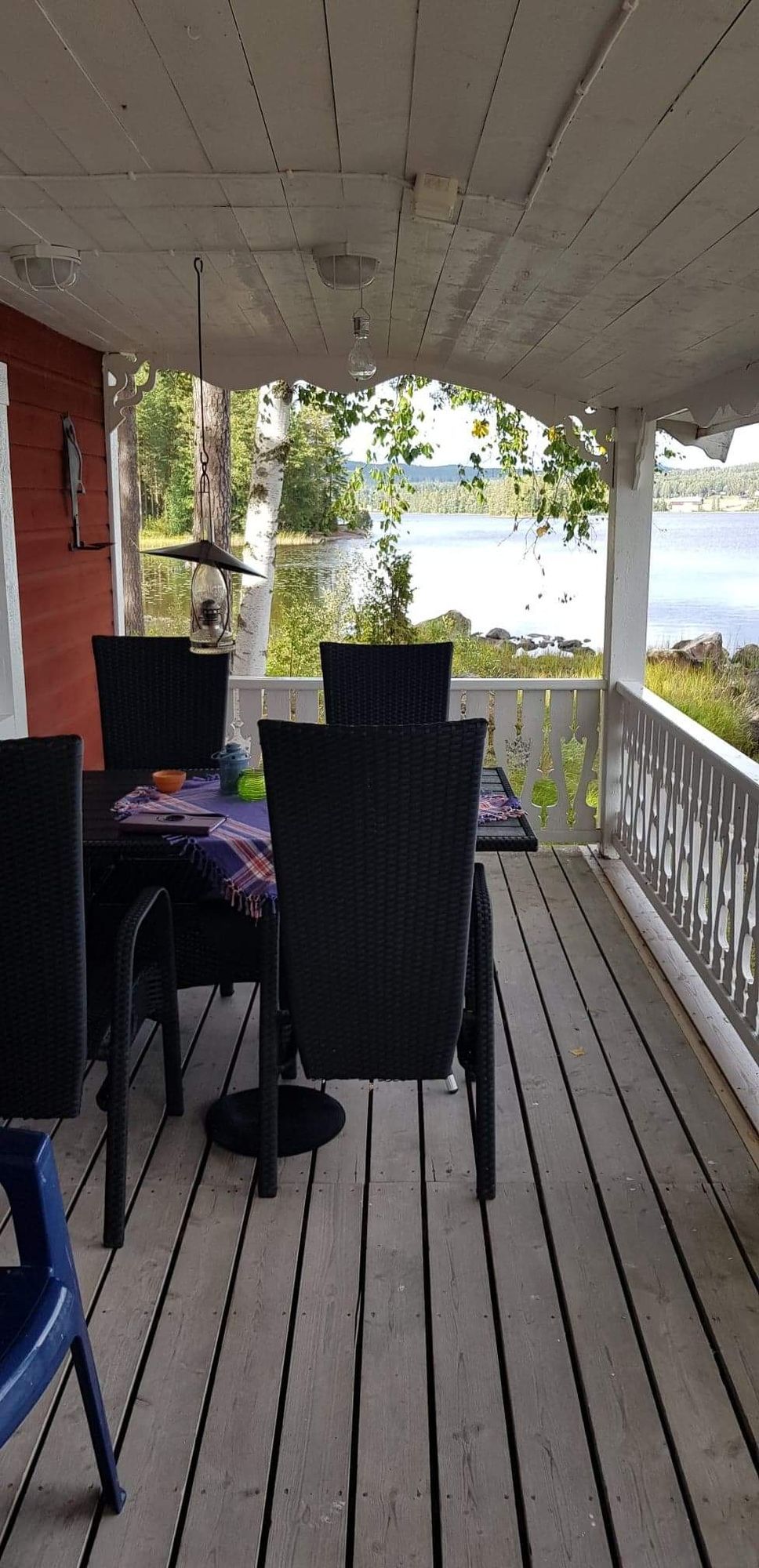 Stuga vid sjö – bild 10 av 18