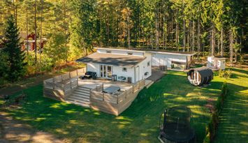 Sommarstuga på ö med närhet till vatten