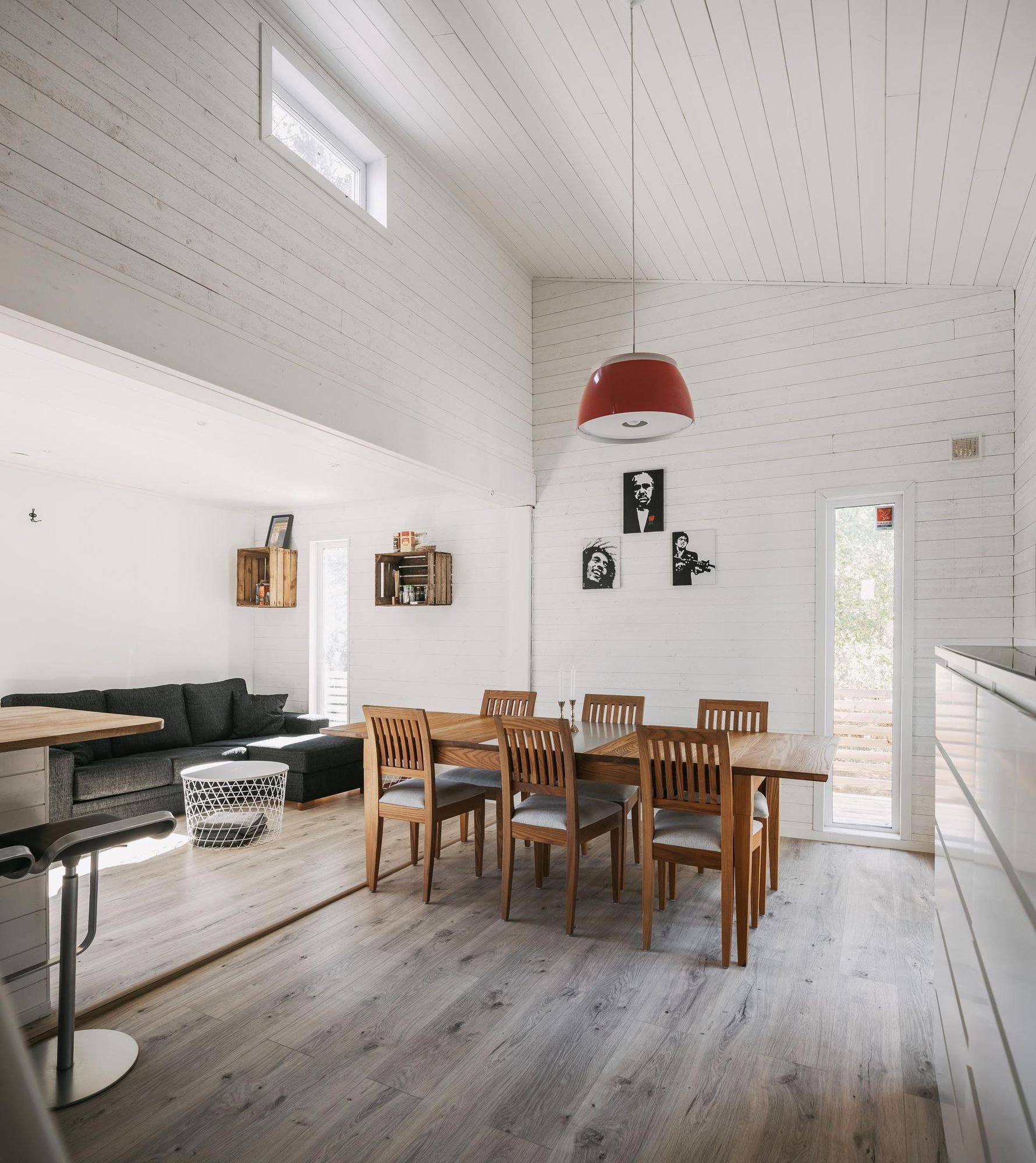 Sommarstuga på ö med närhet till vatten – bild 8 av 10
