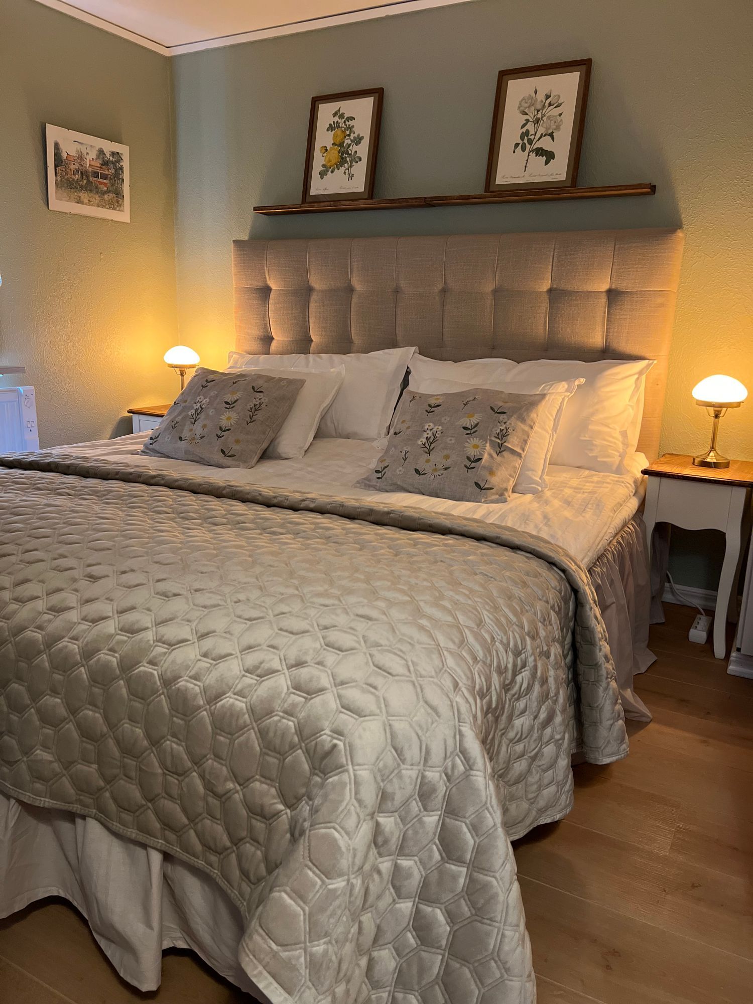 Stuga med privat badtunna – bild 18 av 24