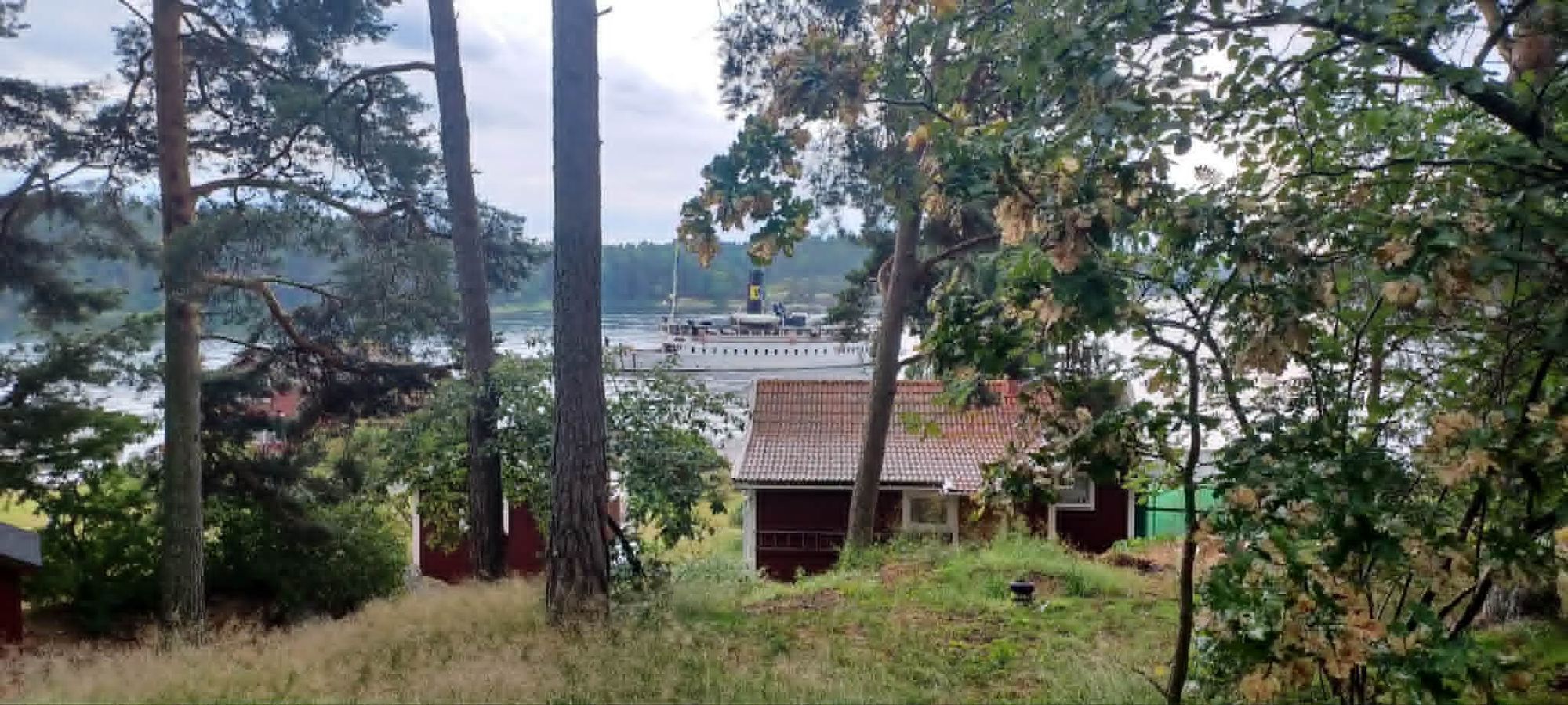 Charmig skärgårdsstuga med gäststuga uthyres – bild 16 av 21