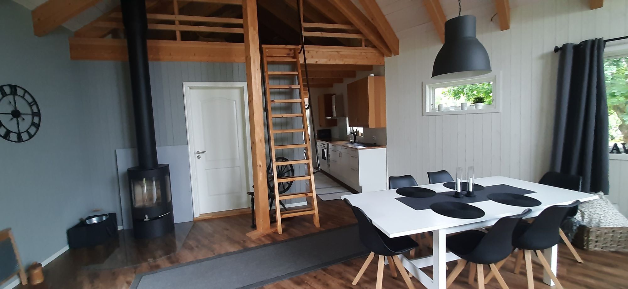 Mysig Skärgårdsvilla på Skaftö Bohuslän havsnära – bild 14 av 24
