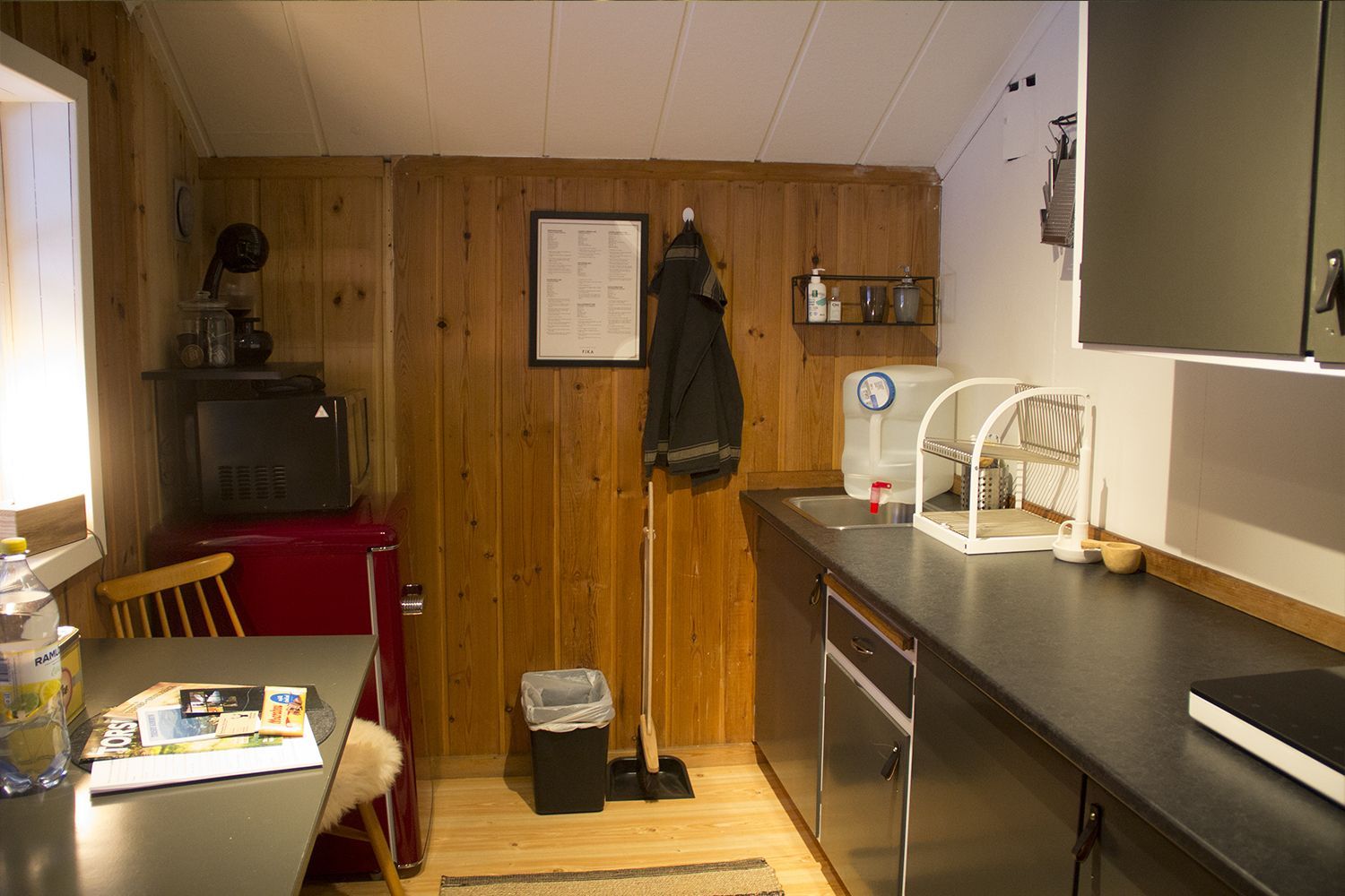 Mysig stuga på Långberget, nära Branäs. – bild 8 av 15