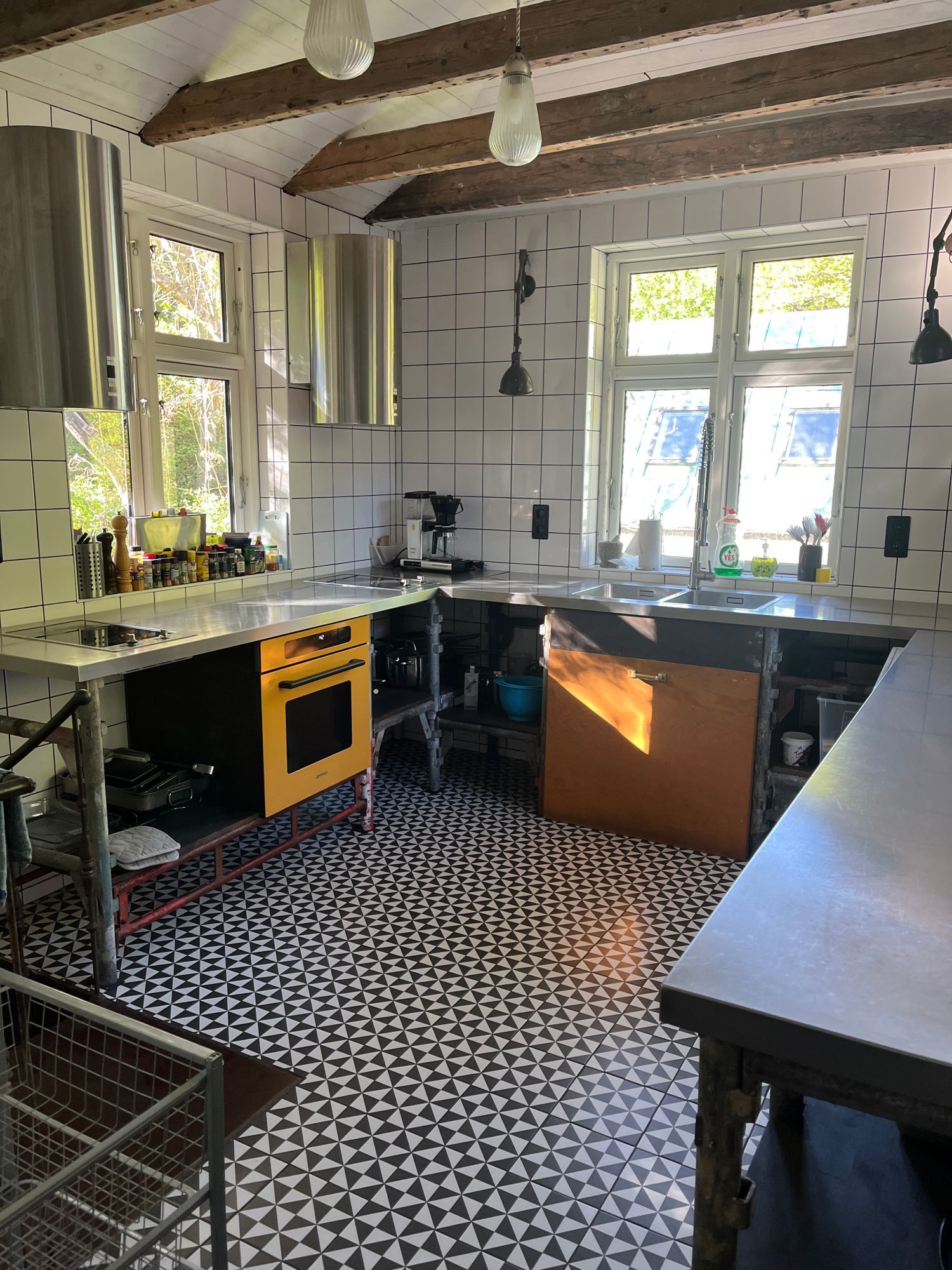 Hus i Mölle vid foten av Kullaberg. – bild 3 av 24