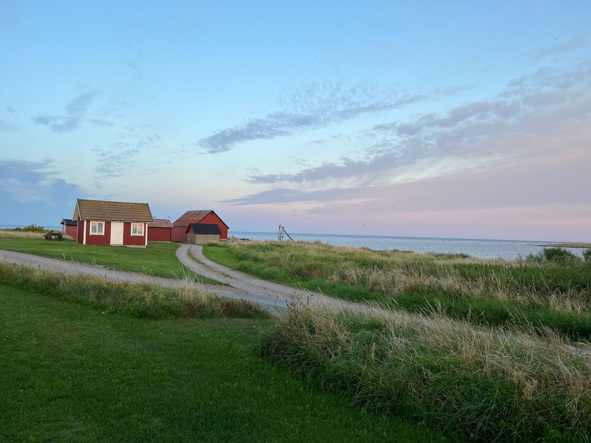 Strandnära ölandsidyll vid havet – bild 22 av 24