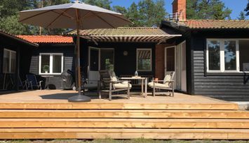 Hus på Ingarö när Björkviks brygga