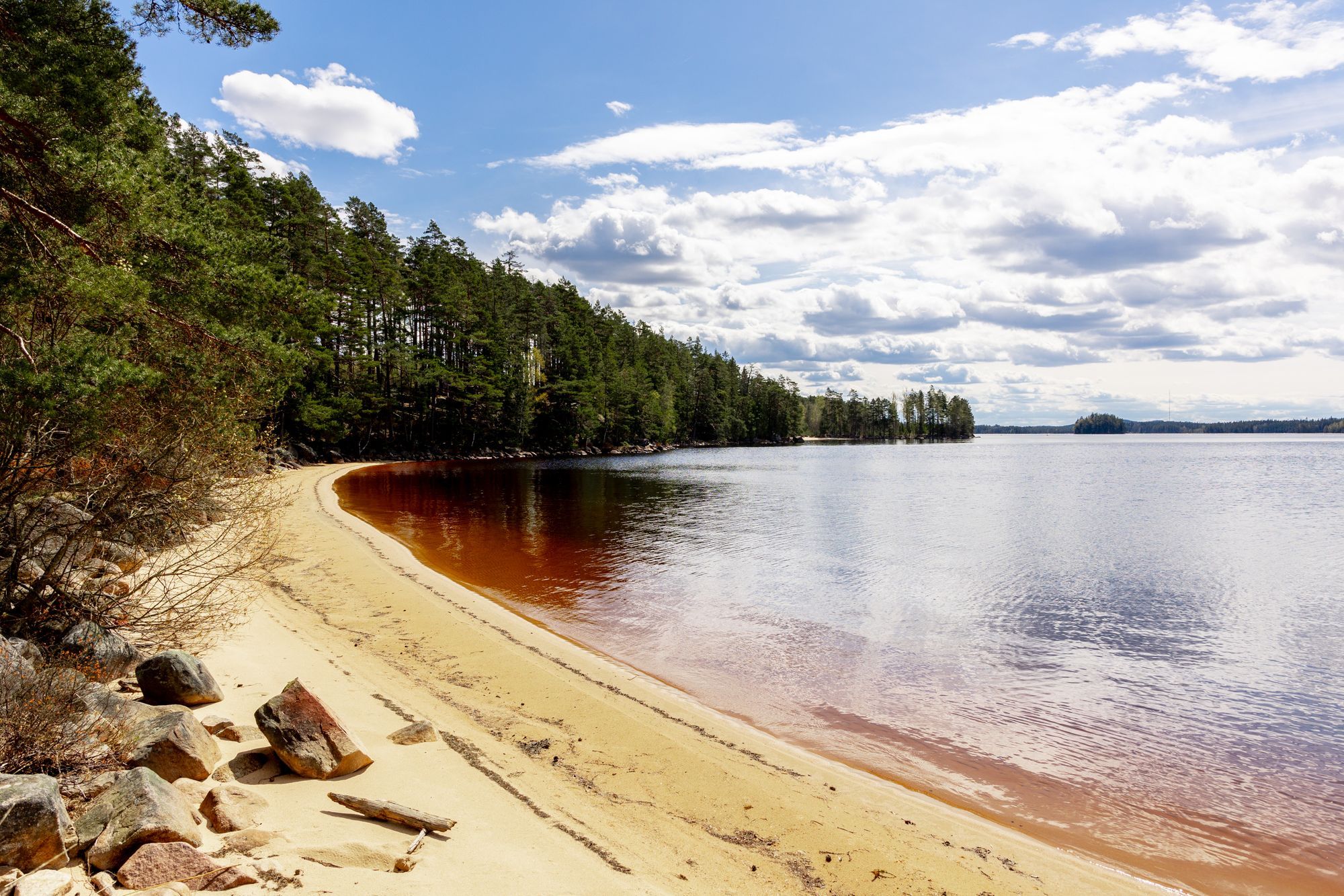 Unik lägenhet vid sjön Hären – bild 2 av 23