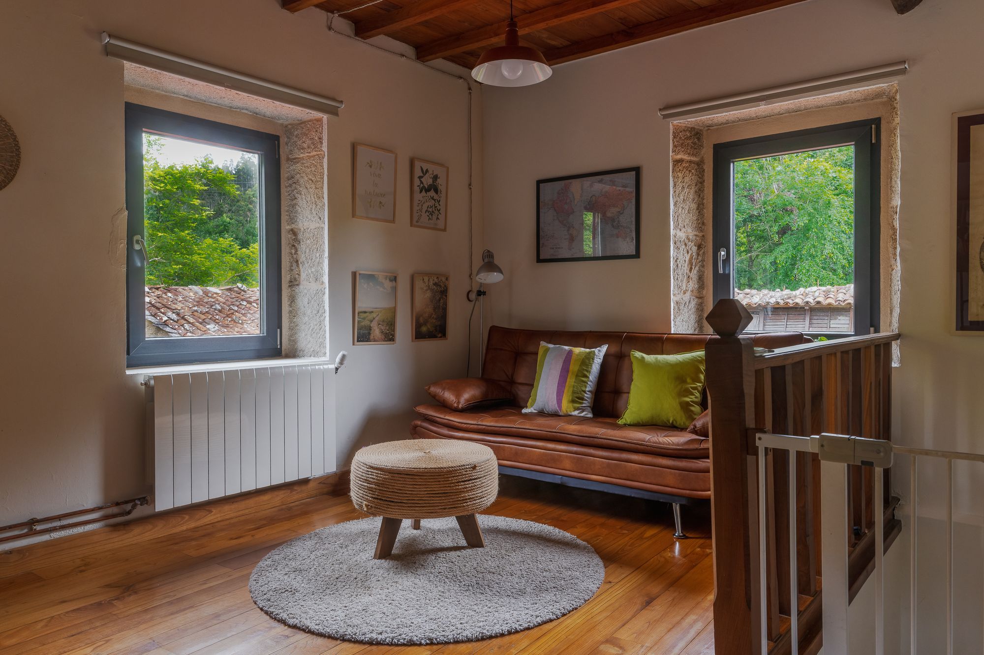Lyxig skogsvilla & pool nära strandens solförmörke – bild 15 av 20