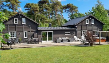 Havsnära semesterdröm på Österlen, 150m från havet