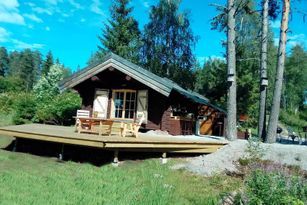 Cozy cottage seaside a beautiful lake