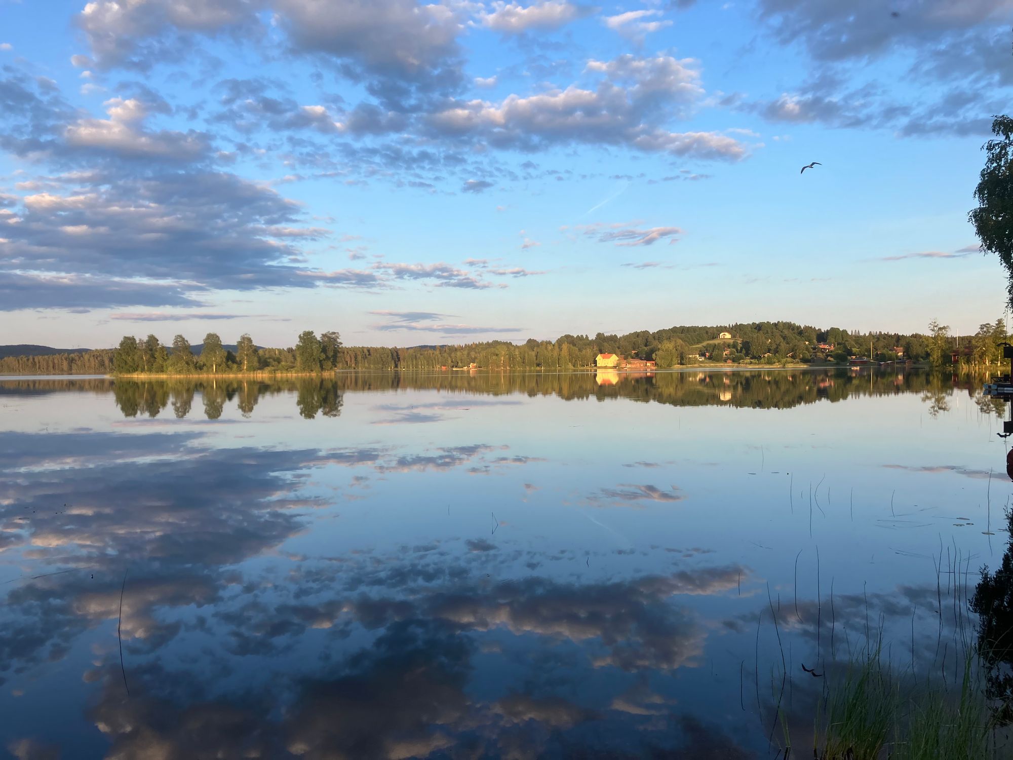 Stuga i gammal dalaby med sjötomt. – bild 10 av 24