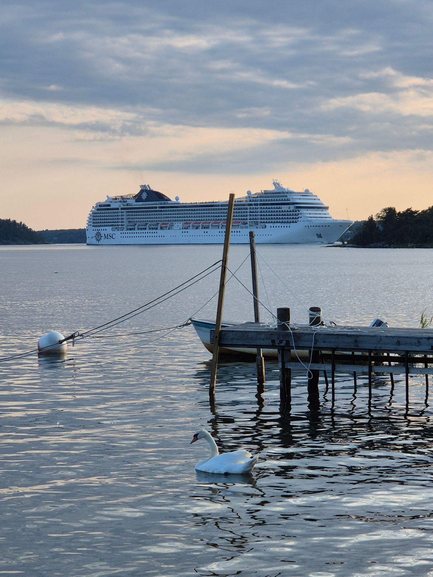 Enkel skärgårdsstuga med sjötomt och egen brygga. – bild 22 av 24