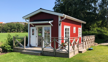 Havsnära, nybyggd stuga i Stockevik