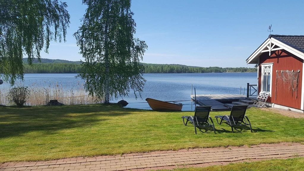 Timmerhus på egen strandtomt med enskilt läge – bild 5 av 24