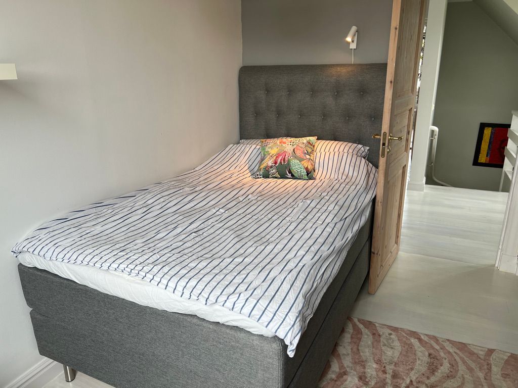 Central mysig villa i Visby – bild 9 av 24