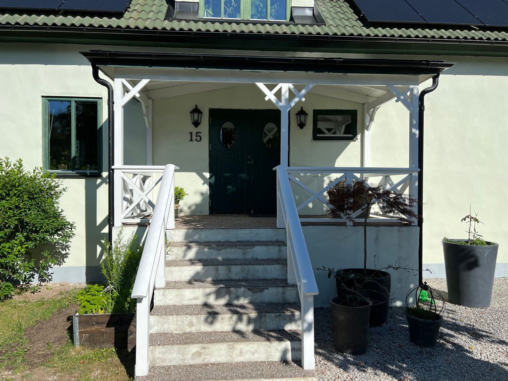 Central mysig villa i Visby – bild 2 av 24