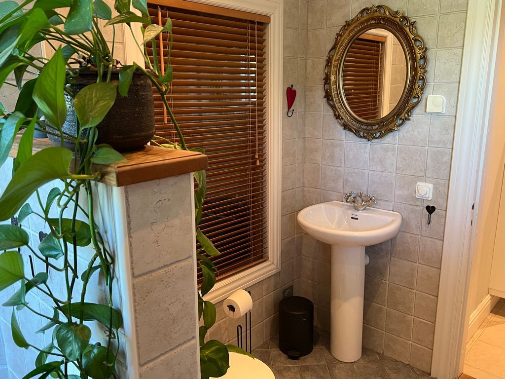 Central mysig villa i Visby – bild 17 av 24