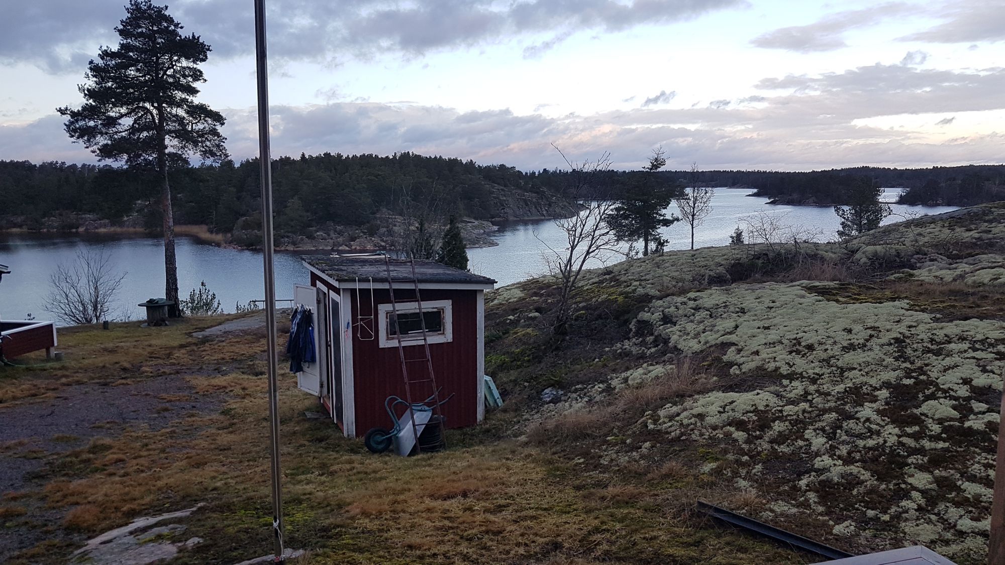 Stuga med havsutsikt vid Finnkroken, S:t Anna – bild 3 av 10