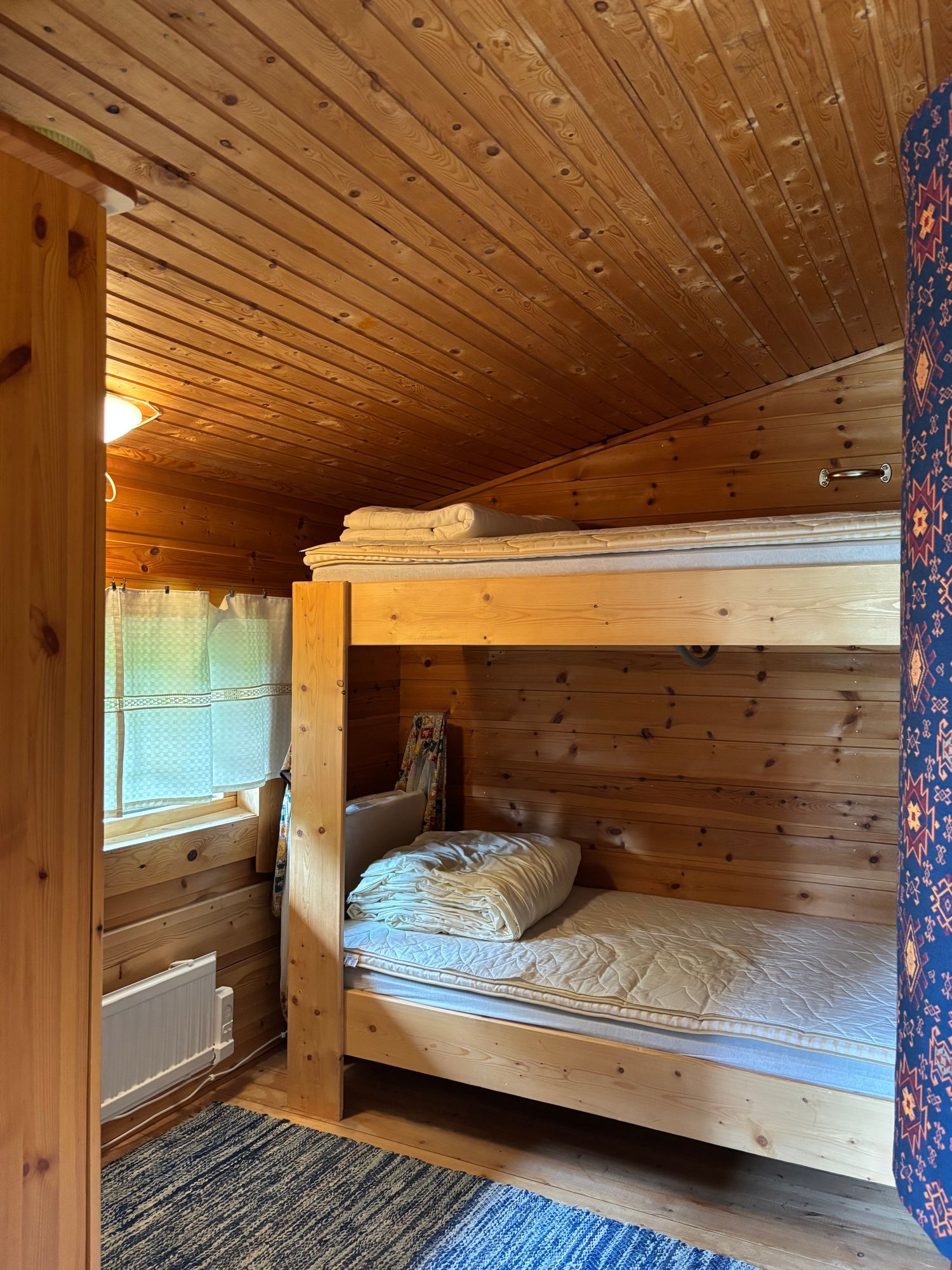 Trivsam, blå stuga i Lofsdalen – bild 15 av 18