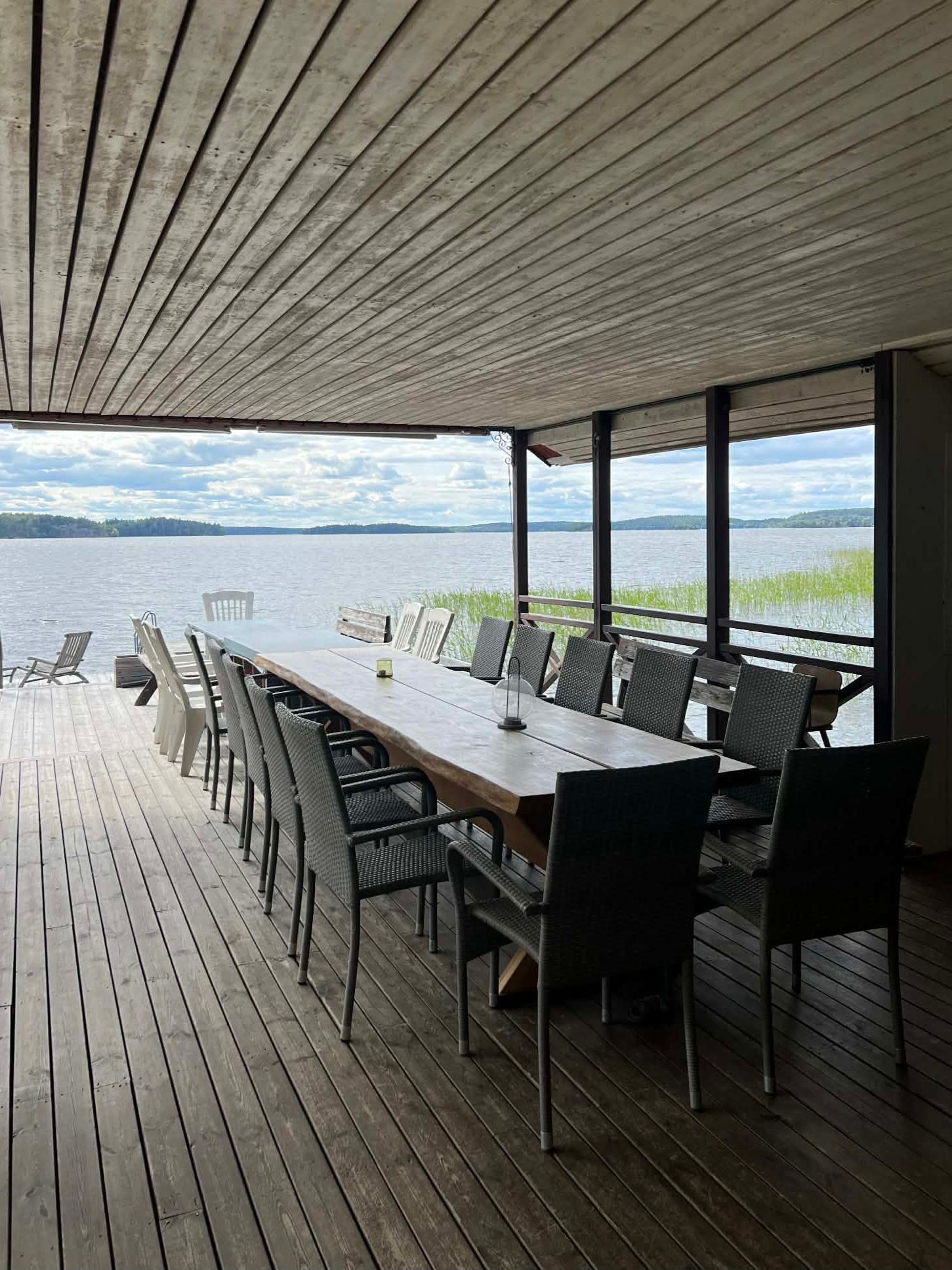 Sjöstuga vid Mälaren – brygga, roddbåt & bastu – bild 22 av 24