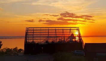 Upplev en magisk utsikt över Vättern och Visingsö