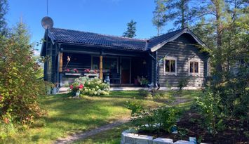 Trevlig timmerstuga i underbar natur