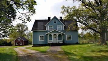 Stort hemtrevligt hus i lantlig omgivning