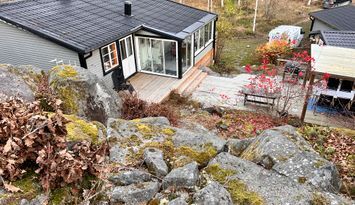 Strandnära stuga i naturskön miljö