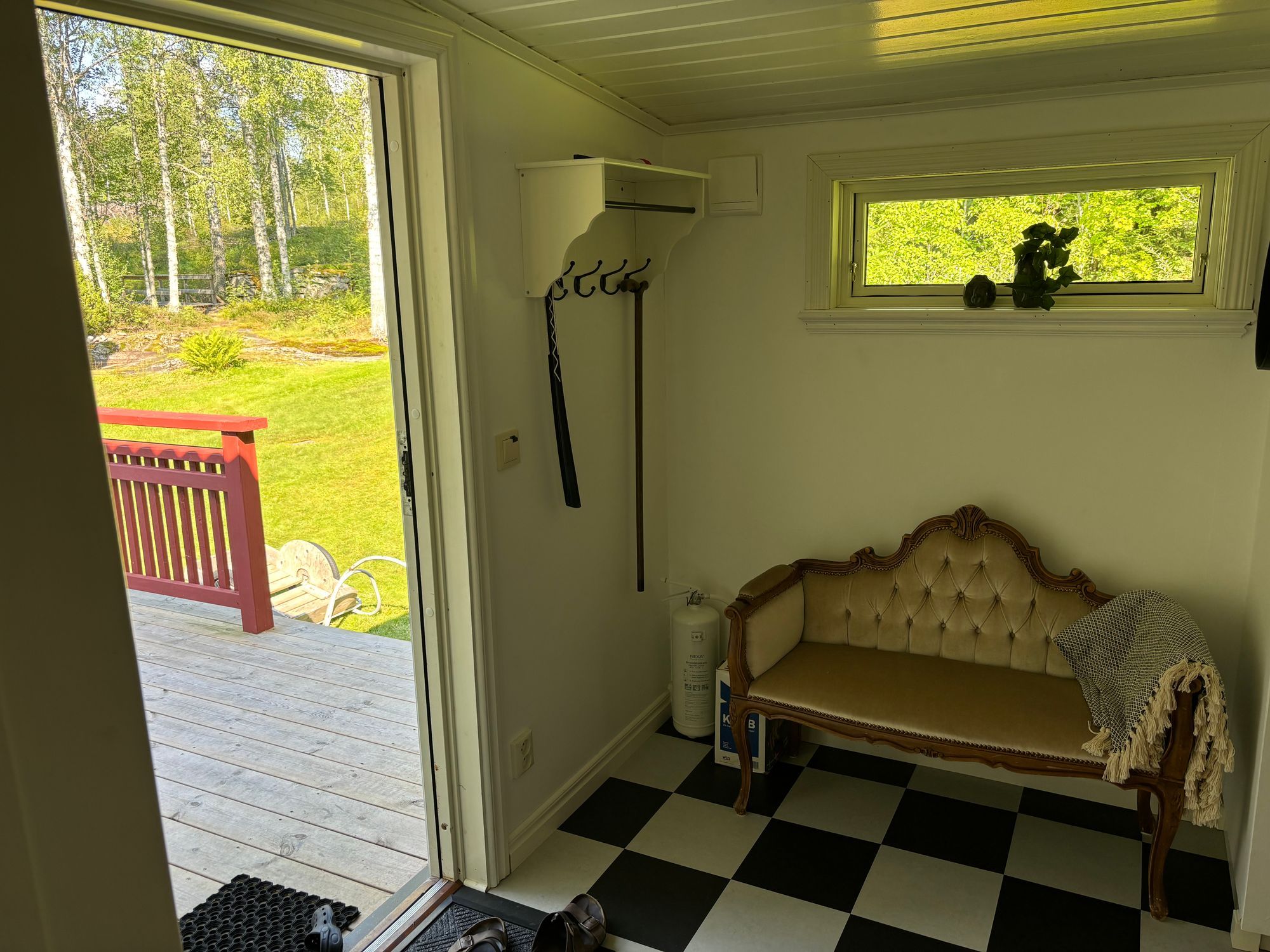 Stuga med närhet till vandring, bad & fiske. – bild 11 av 24
