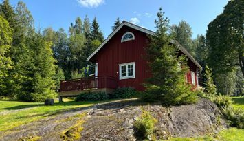 Ferienhaus mit Nähe zum Wandern und Schwimmen.
