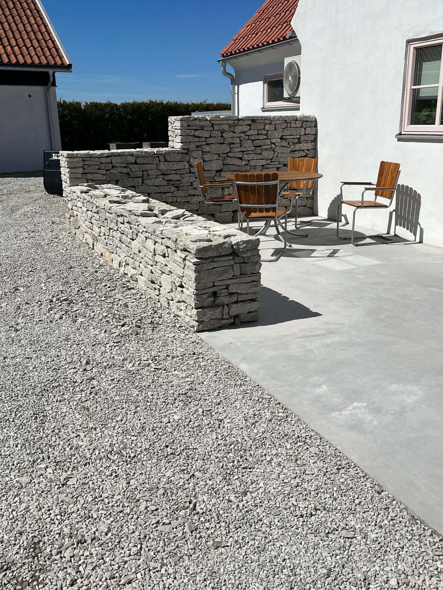 Modernt Kalkstenshus – bild 2 av 19