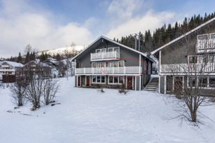 Fin lägenhet med ski-in, nära affär och resturang