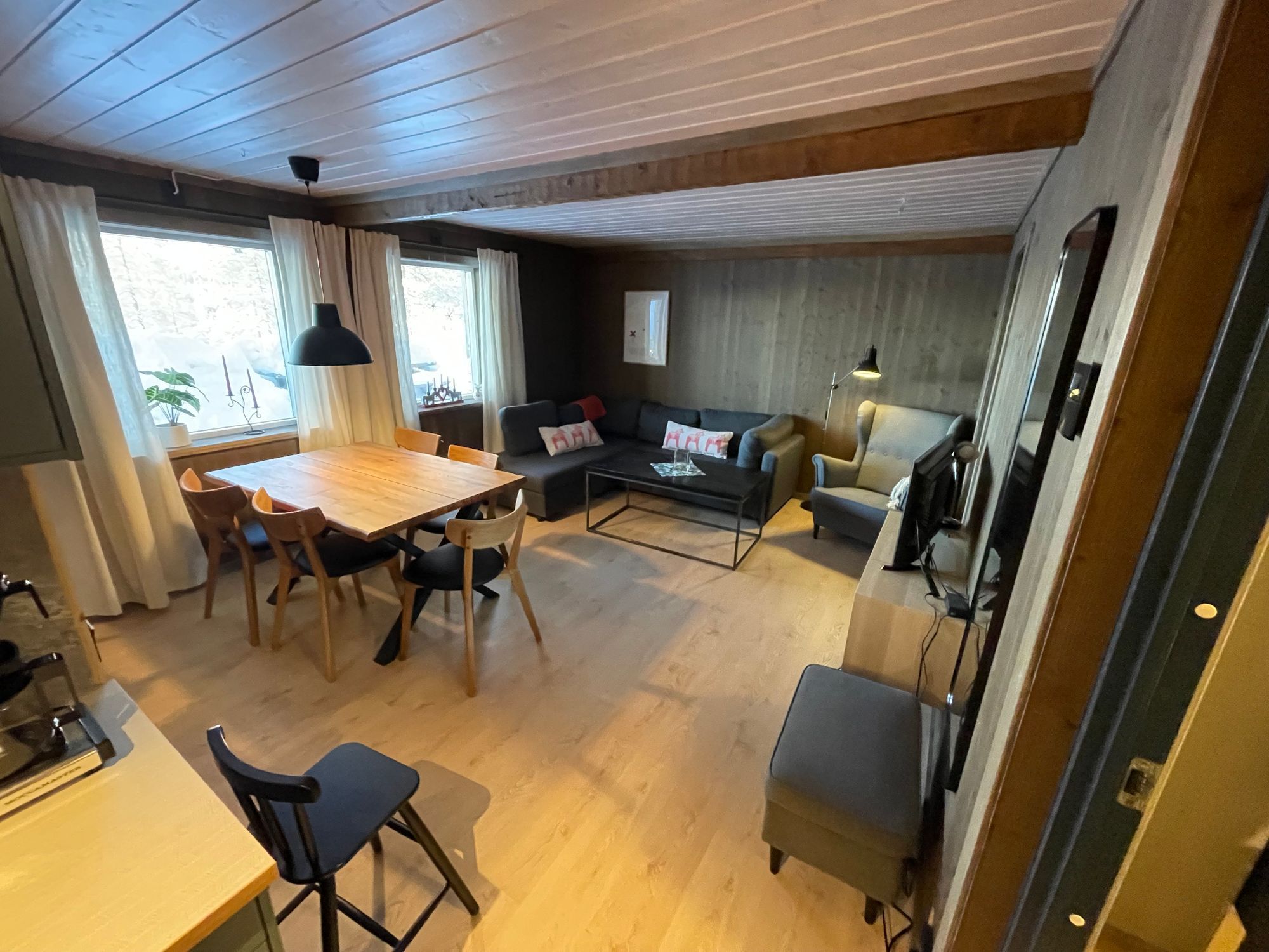 Nyrenoverad med västervy vid längdspåret (Anv) – bild 6 av 14