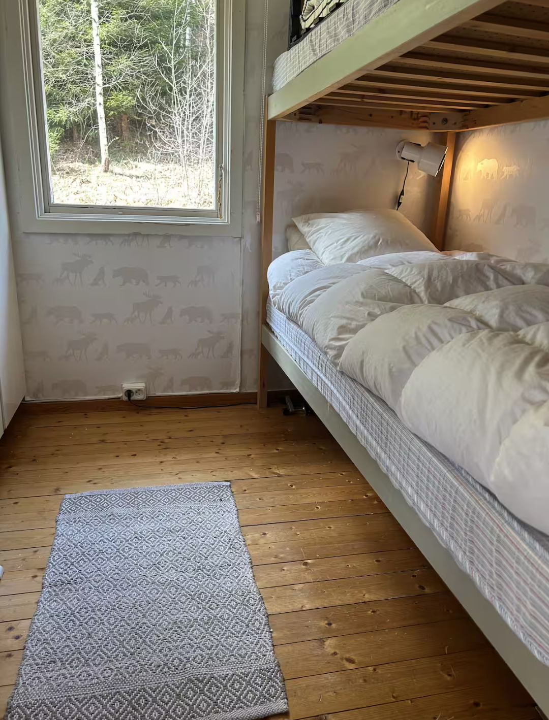 Stuga med sjöutsikt, båt och bastu i Bohuslän – bild 16 av 18