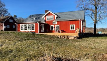 Mysigt hus på landet, stor trädgård nära Ullared