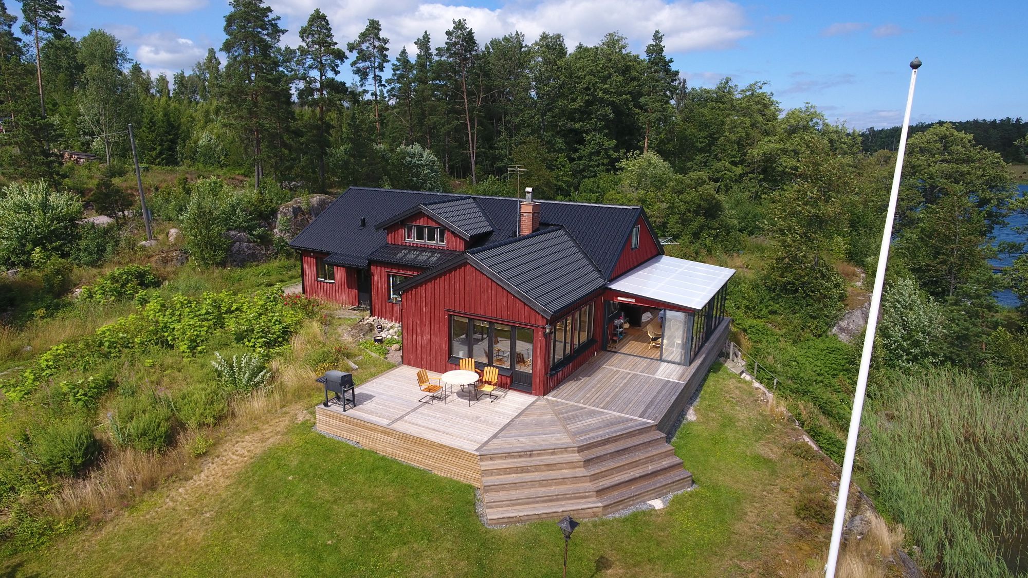 Hus med sjötomt och egen brygga, Vätterns strand – bild 6 av 24
