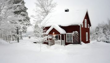 Torp med högt, tyst & soligt läge
