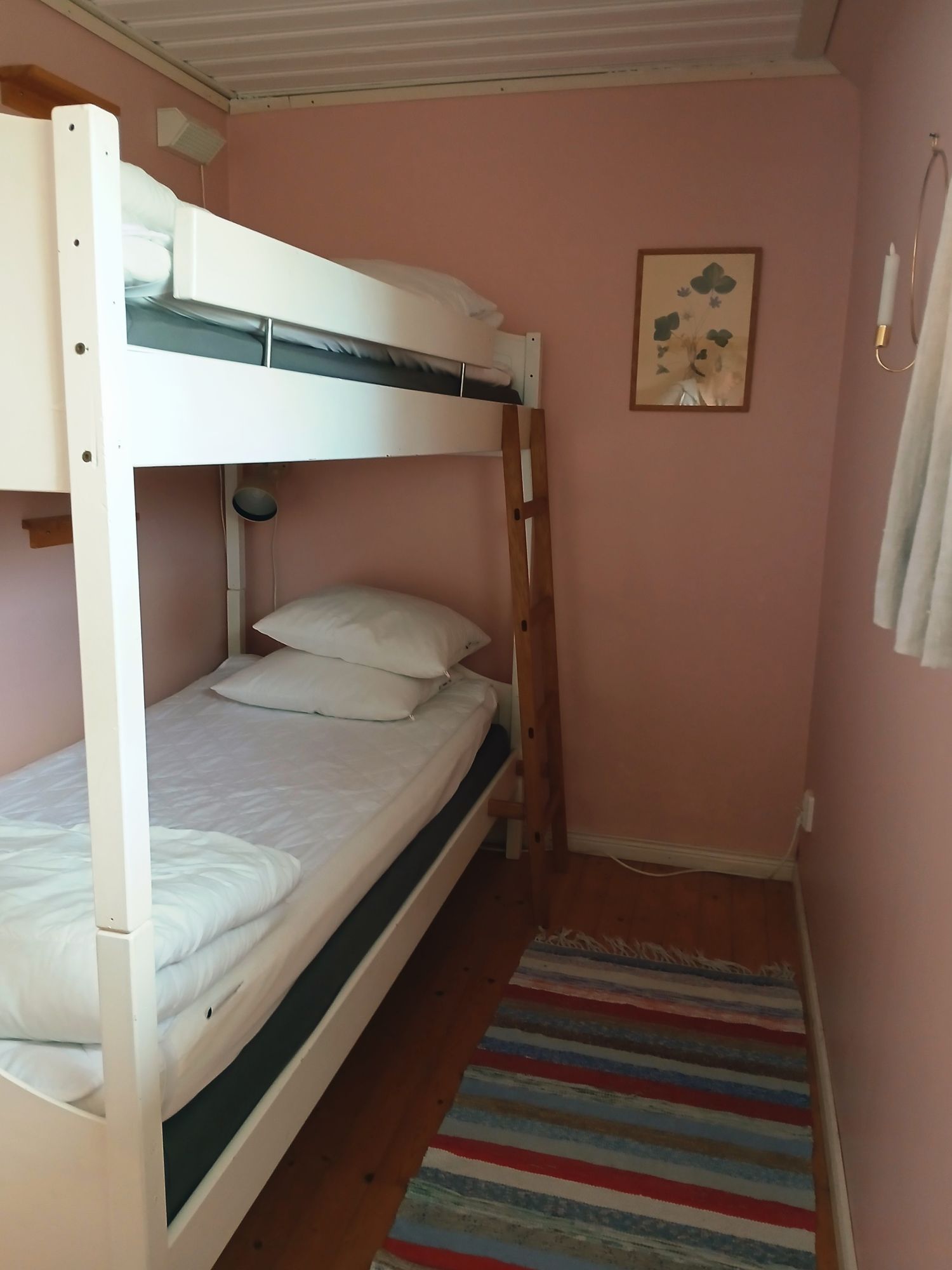 Österlen, charmig stuga med trädgård – bild 20 av 24
