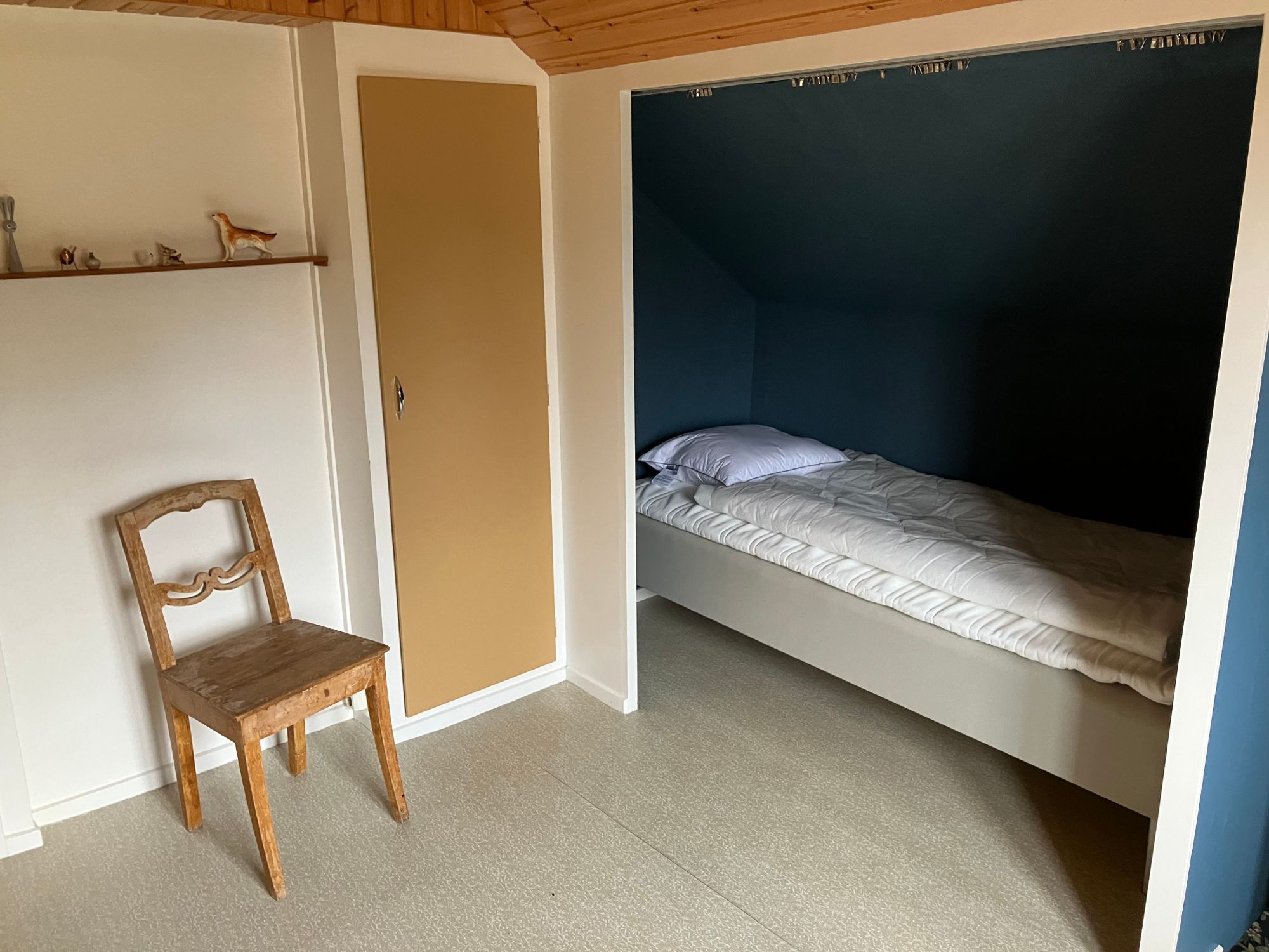 Charmig stuga med sjöutsikt i Småländsk byidyll – bild 16 av 20