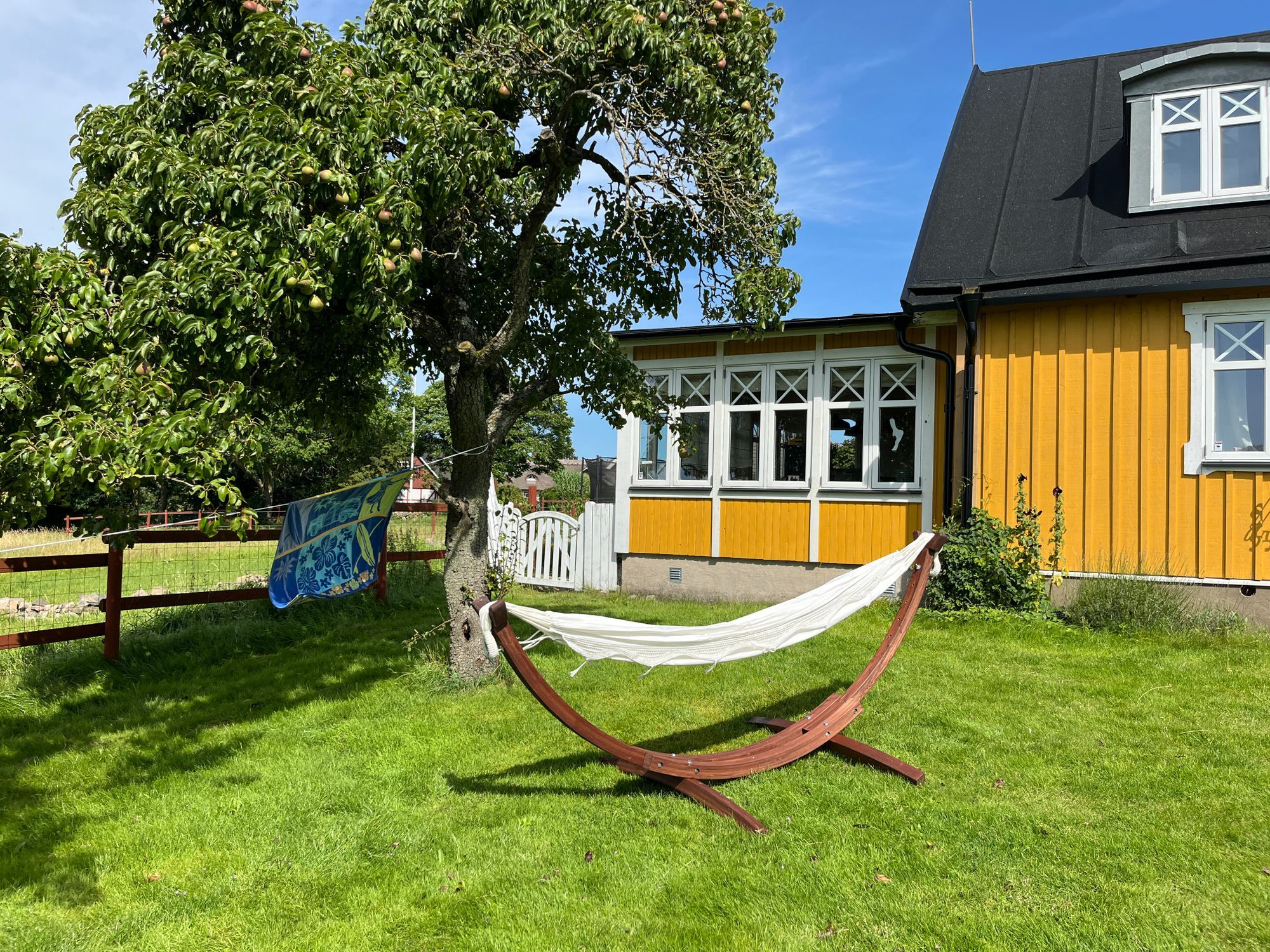 SOLHAGEN - Kullahalvön lantligt nära hav och natur – bild 2 av 24