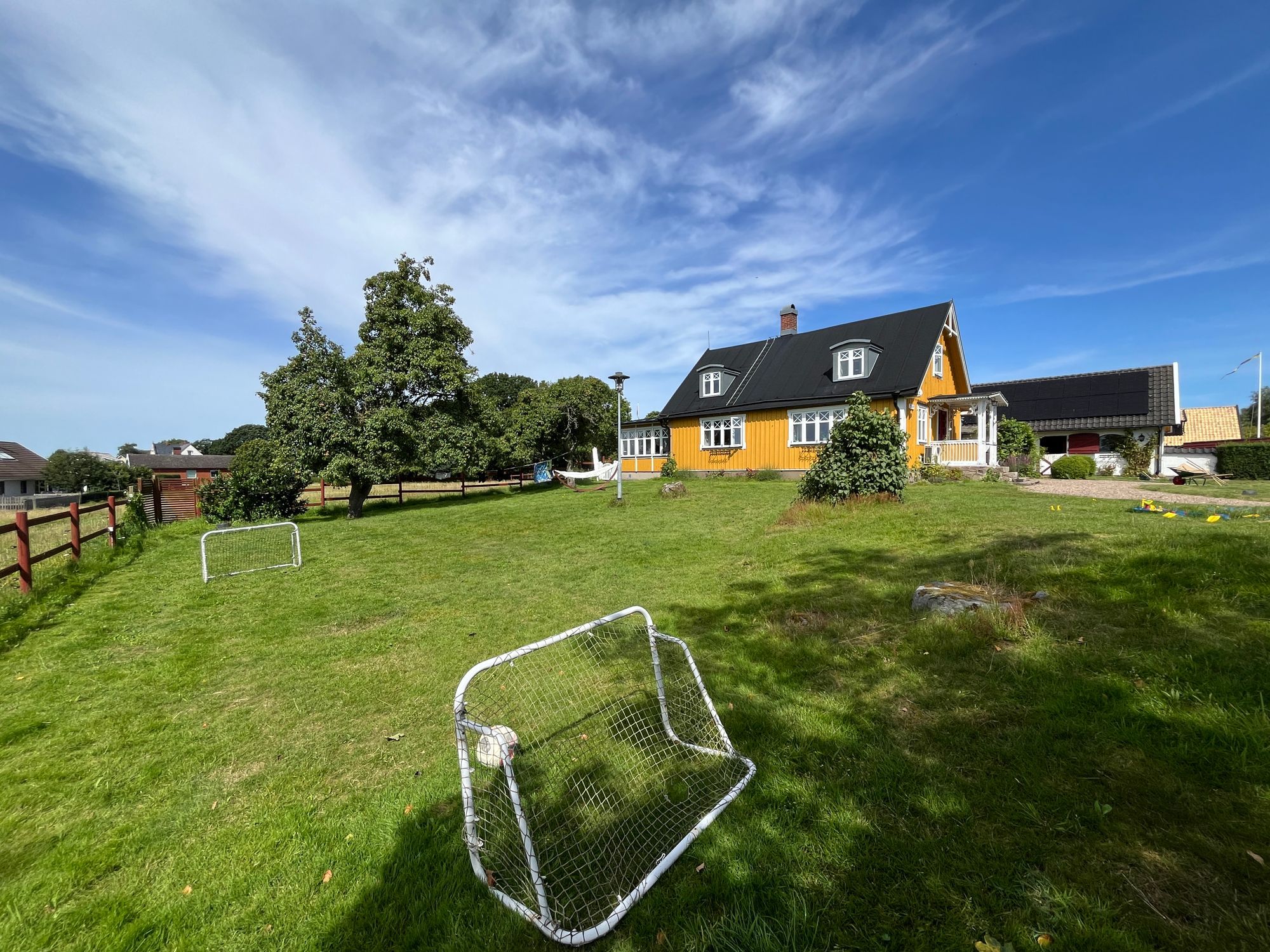 SOLHAGEN - Kullahalvön lantligt nära hav och natur – bild 19 av 24