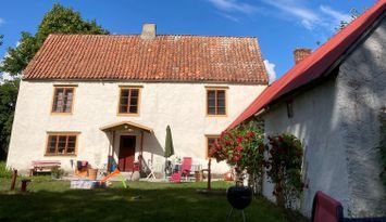 Charmig äldre gotlandsgård på södra Gotland