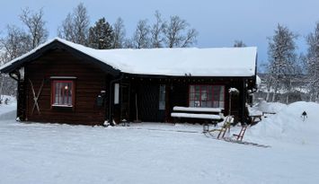 Nyrenoverad fjällstuga i hjärtat av Bruksvallarna