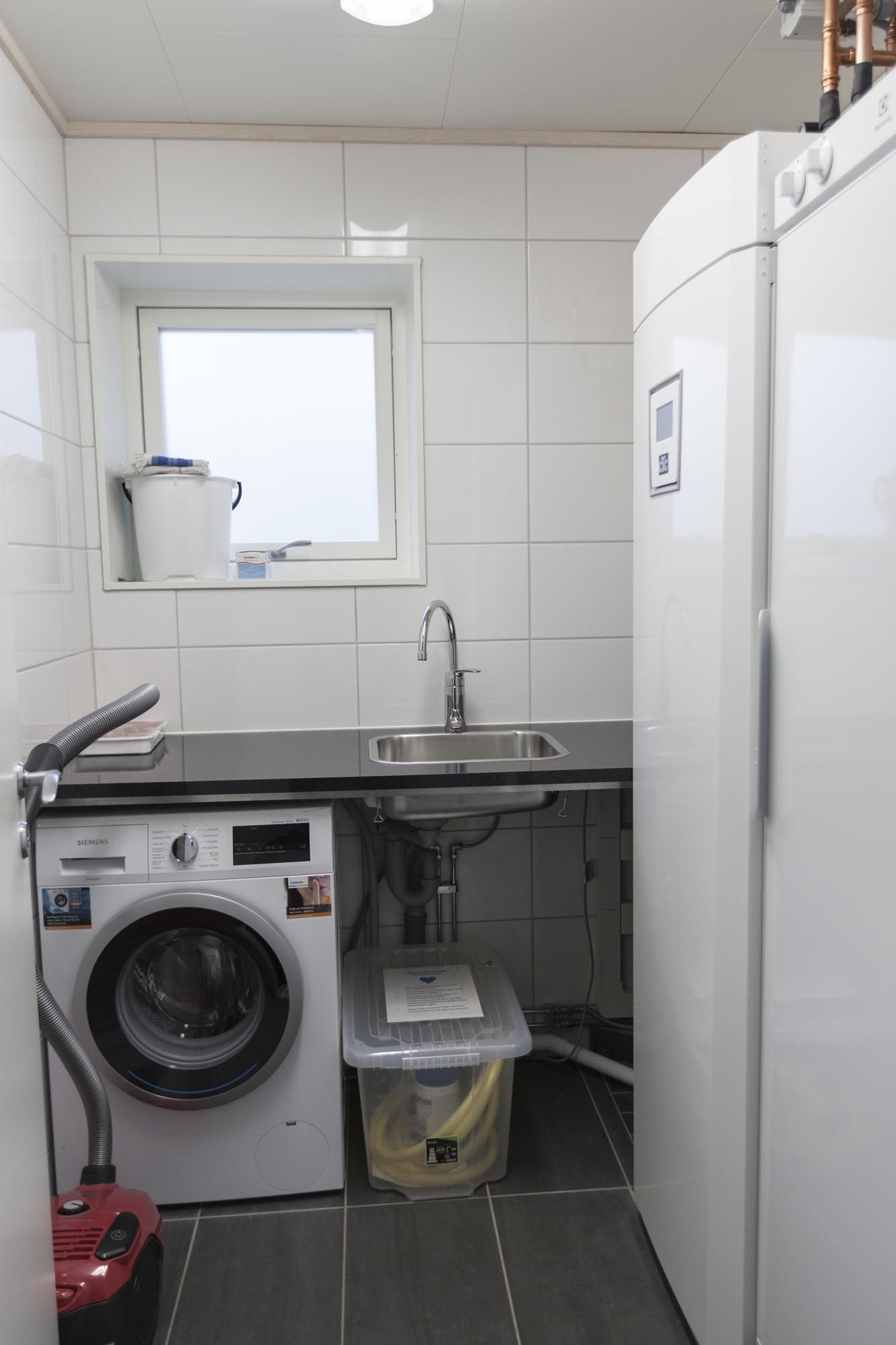 Kläppbacken övre. 12 bädds stugor m jacuzzibad mm – bild 13 av 15