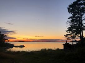 Sunsets & private docks in Stockholm archipelago