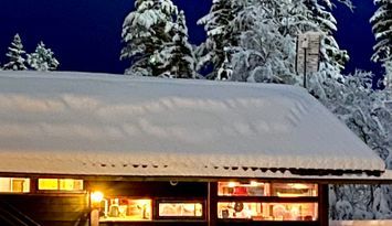 Mysig stuga mellan Lindvallen och Sälenstugan.